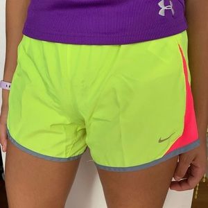 ⭐️NEON YELLOW GIRLS NIKE SHORTS⭐️
